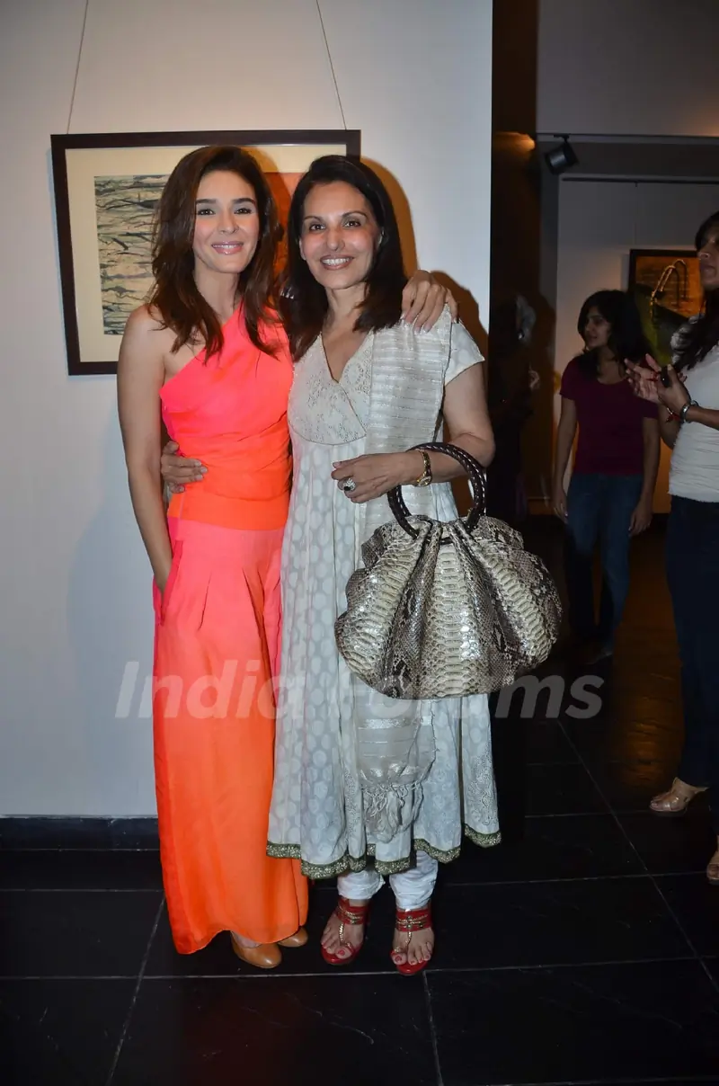 Raageshwari during Jaideep Mehrotra's art event at Tao Art Gallery, Worli