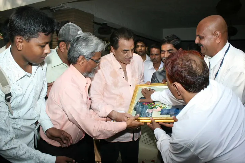 Fans Celebrate Dharmendra's Birthday