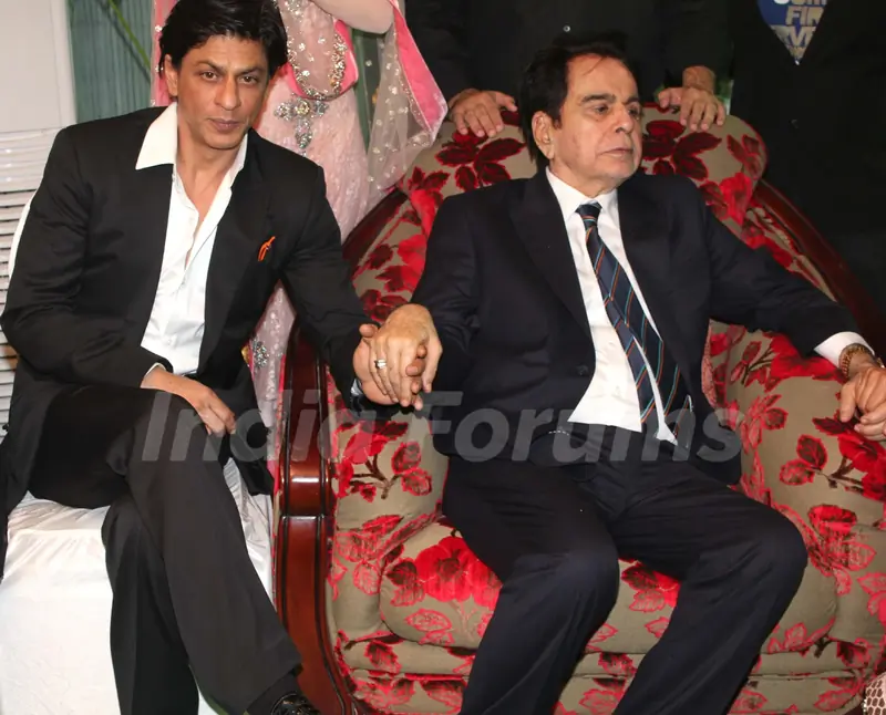 Shah Rukh Khan grace Dilip Kumar's 89th Birthday Party