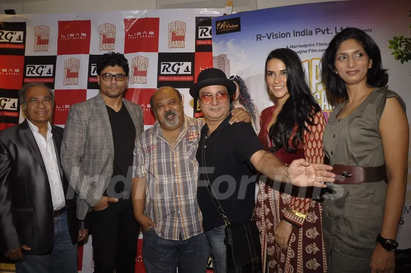 Saurabh Shukla with Vinay and Neha promote their film 'Pappu Can't Dance Saala' at Riyaj Ganji Libas