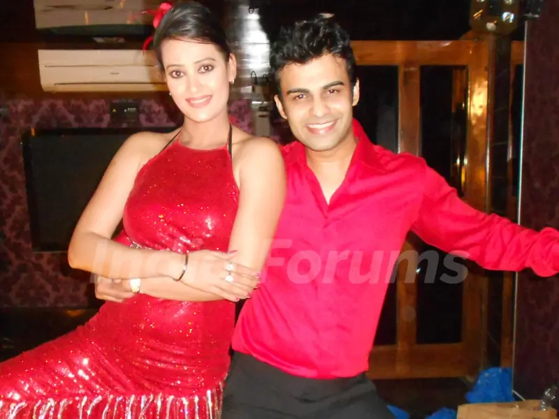 Amit and Jaswir performs at Sandip Soparkar show 'Ageless Dance' at Sheesha Lounge in Andheri, Mumba