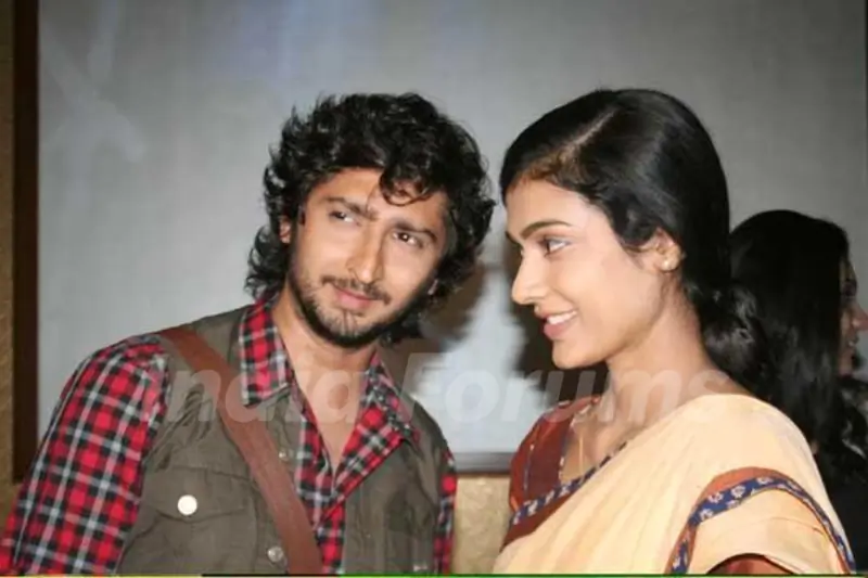 Aakanksha with Kunal in Producer Sudhir Sharma's rocking party for show Na Bole Tum Na Maine Kuch Ka