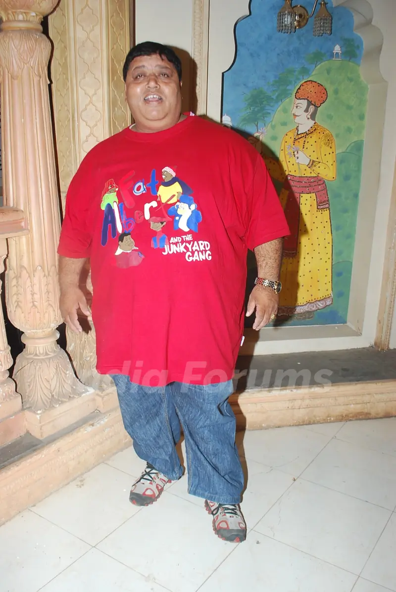 Cast on the sets of 'Ye Rishta Kya Kehlata Hai' on completion of 800 episodes & 3 Years