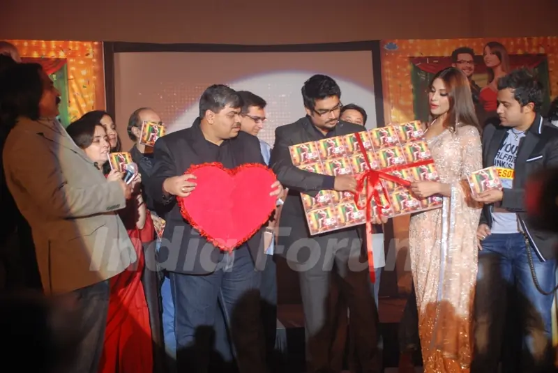 Bipasha, R. Madhavan, Omi Vaidya at Music launch of movie 'Jodi Breakers' at Goregaon
