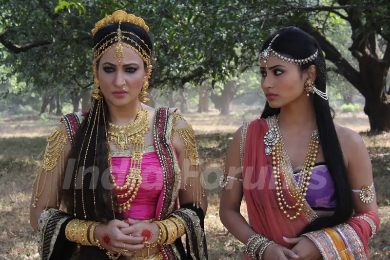 Still image of Sati & Madinike in Devon Ke Dev. Mahadev