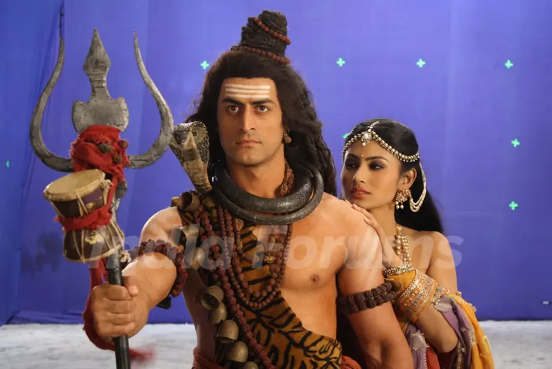 Still image of Shiv & Sati from Devon Ke Dev. Mahadev