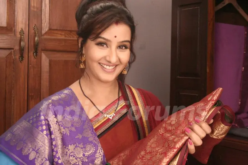 Shilpa as Koel Narayan in Chidiya Ghar