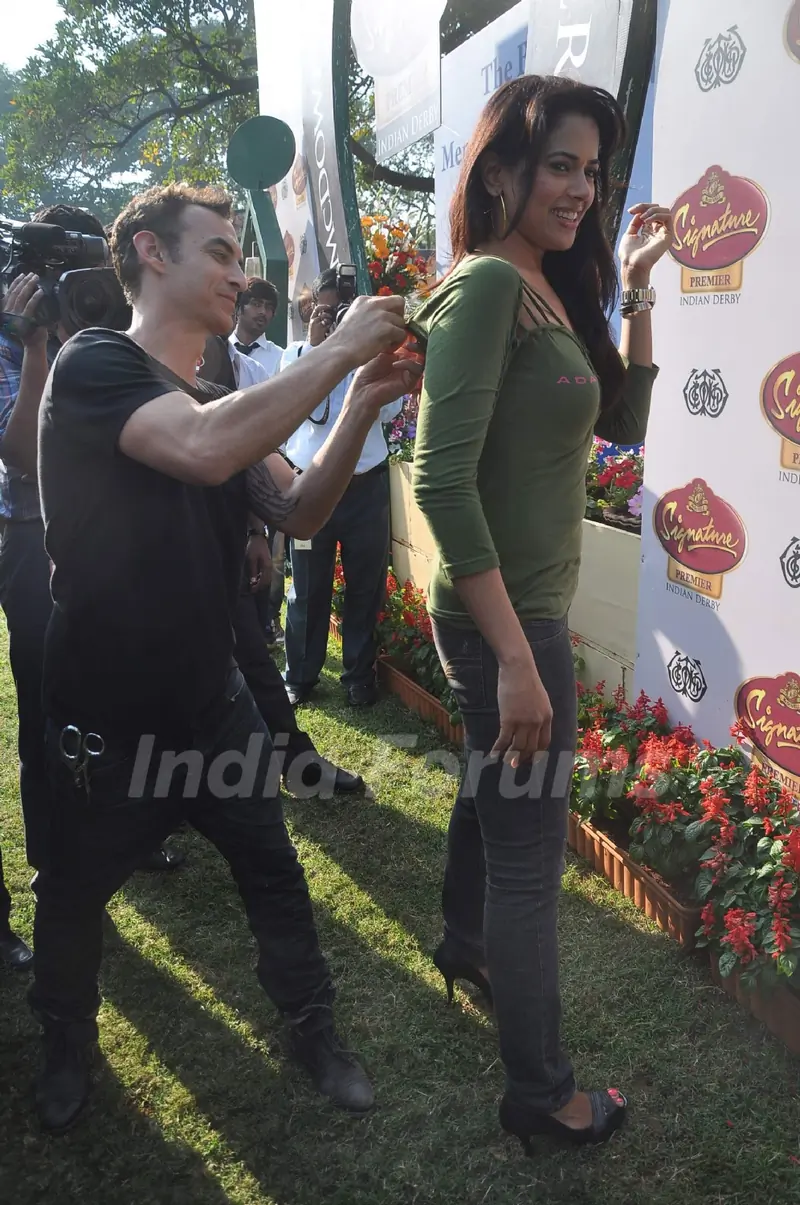 Sameera Reddy at Mcdowell Signature Derby day 1 in RWITC on 5th Feb 2012