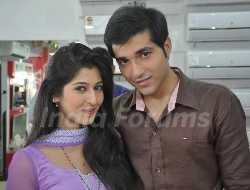 Sonarika Bhadoria & Ankit Narang In Tum Dena Saath Mera