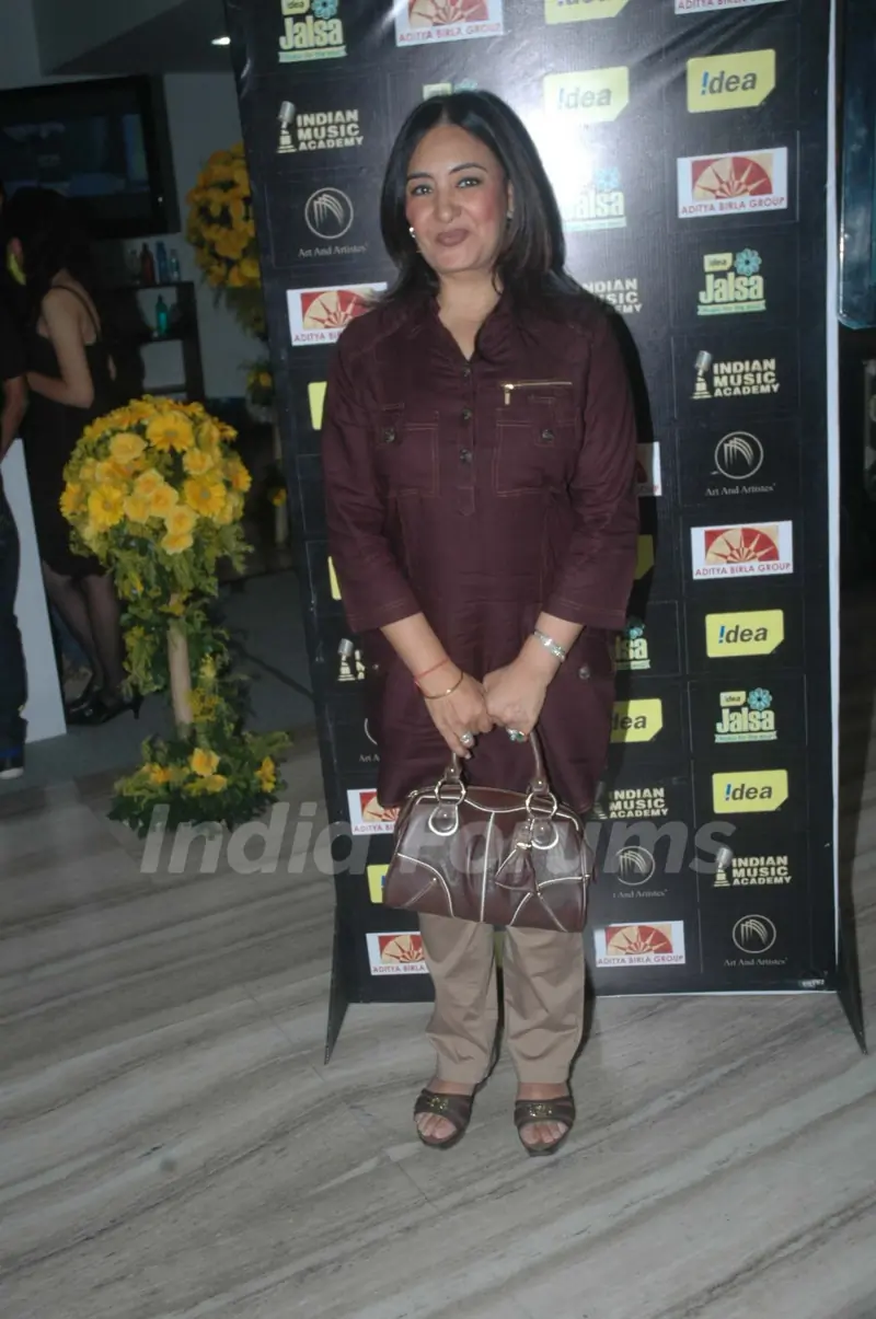 Jaspinder Narula at Jalsa concert in Nehru Centre on 7th Feb 2012. .