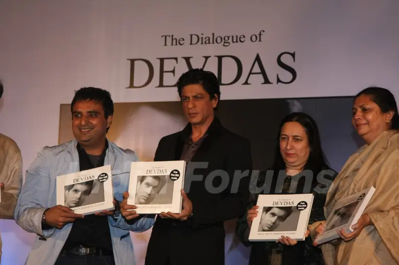 Shah Rukh Khan at Launch of Devdas dialogue book at Mehboob Studios in Bandra, Mumbai
