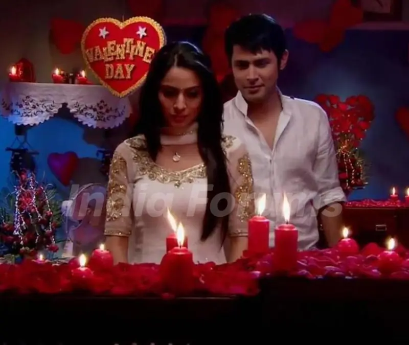 Sudeep Sahir and Shraddha Arya as Arjun and Lakshmi from Main lakshmi Tere Angan Ki.