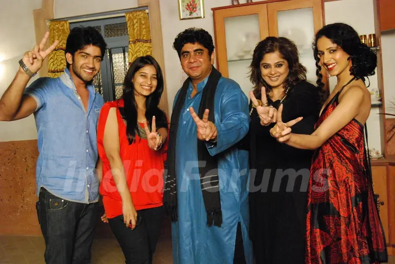 Rajan Shahi’s  on the set get together for Jamuna Paar
