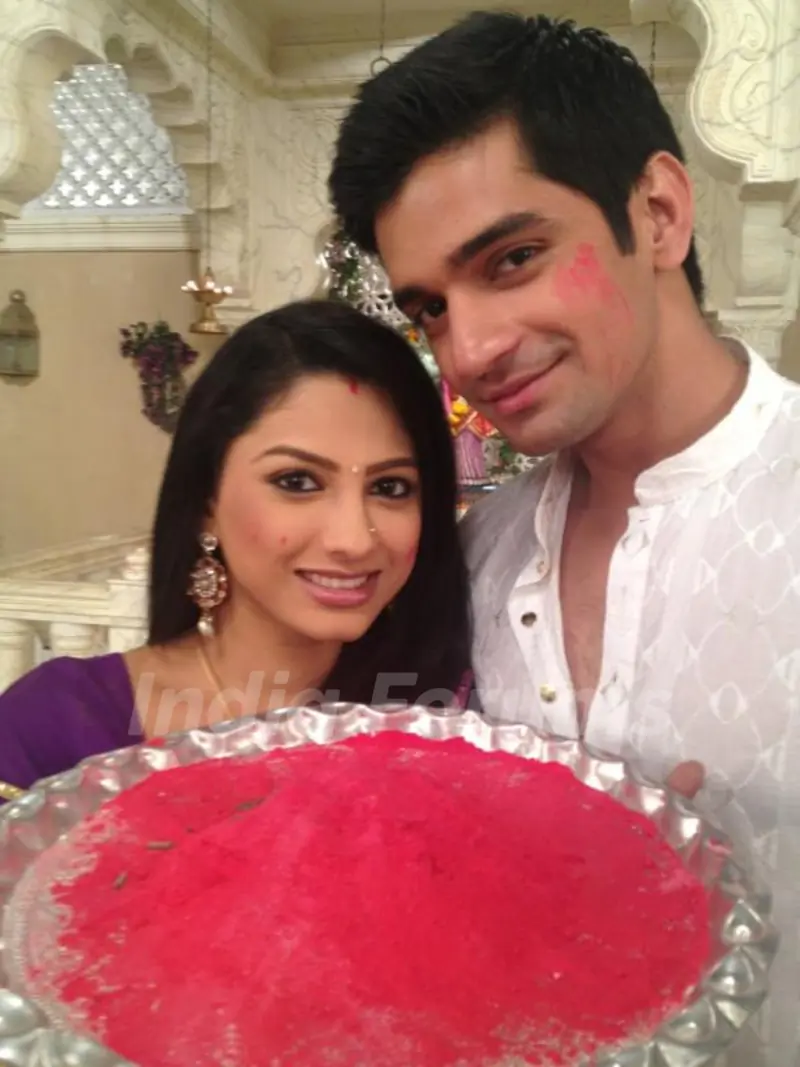 Rucha Hasabnis & Vishal Singh in Saath Nibhana Saathiya