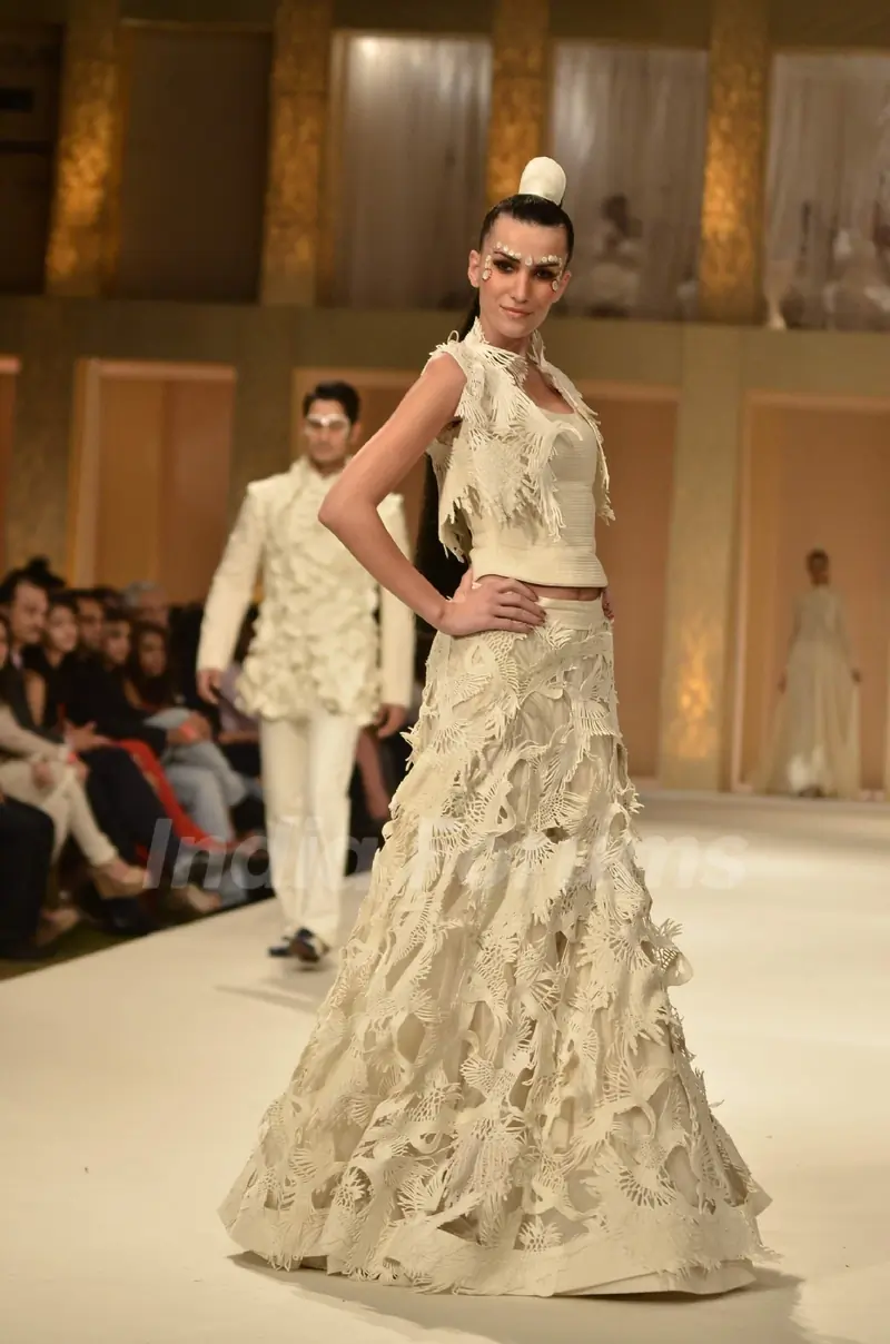 Model on the ramp for designer Rohit Bal on Lakme Fashion Week day 5 in Mumbai. .