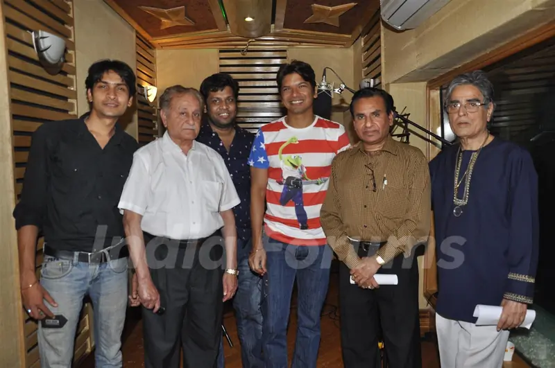 Shaan records song for upcoming fim 'Future to Bright Hai ji'