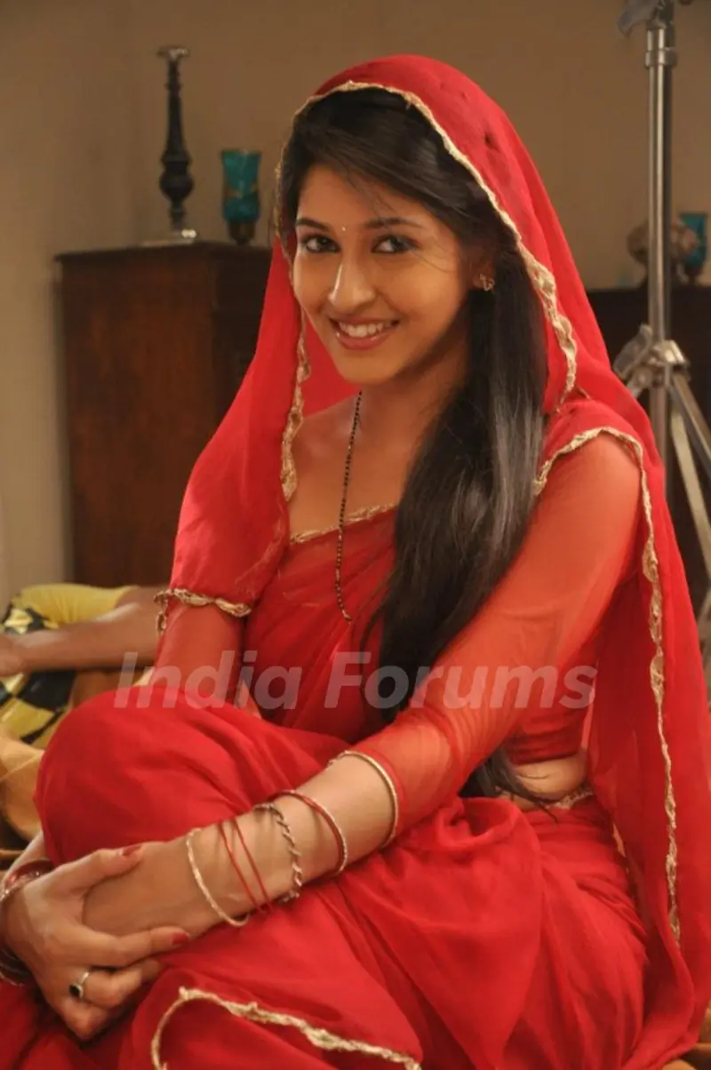 Sonarika Bhadoria As Abhilasha in Tum Dena Saath Mera