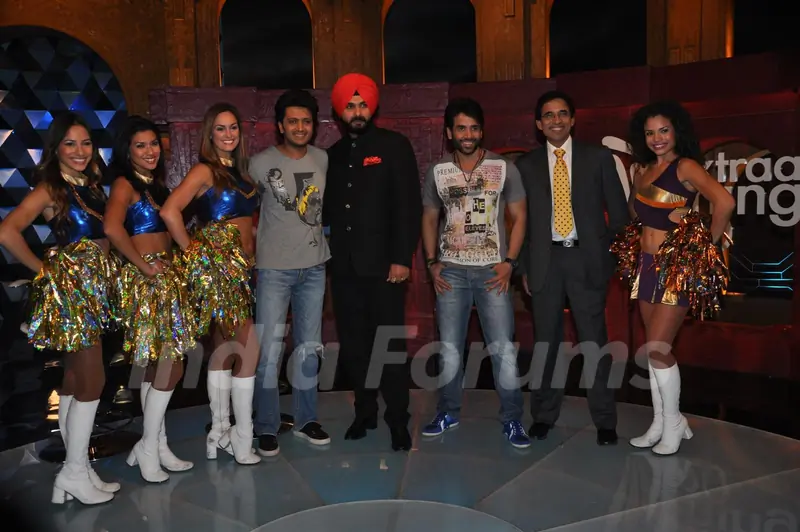 Ritesh Deshmukh, Navjot Singh Sidhu, Tusshar Kapoor & Harsha Bhogle Promote Kyaa Super Kool Hain Hum