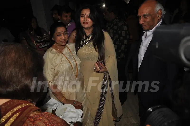 Poonam Dhillon, Asha Bhosle and Yash Chopra at Poonam Dhillon' Birthday Bash