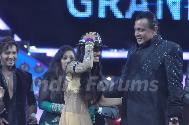Mithun Chakraborty and Rajasmita Kar at Dance India Dance grand finale