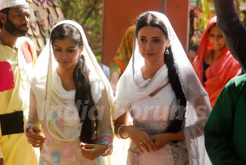 Sanaya Irani and Deepali Pansare