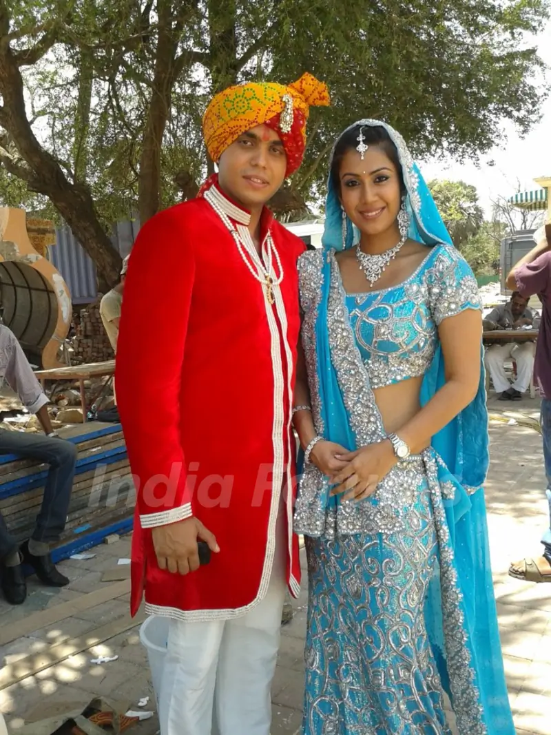 Vijay and Unnati on Dekha Ek Khwaab sets