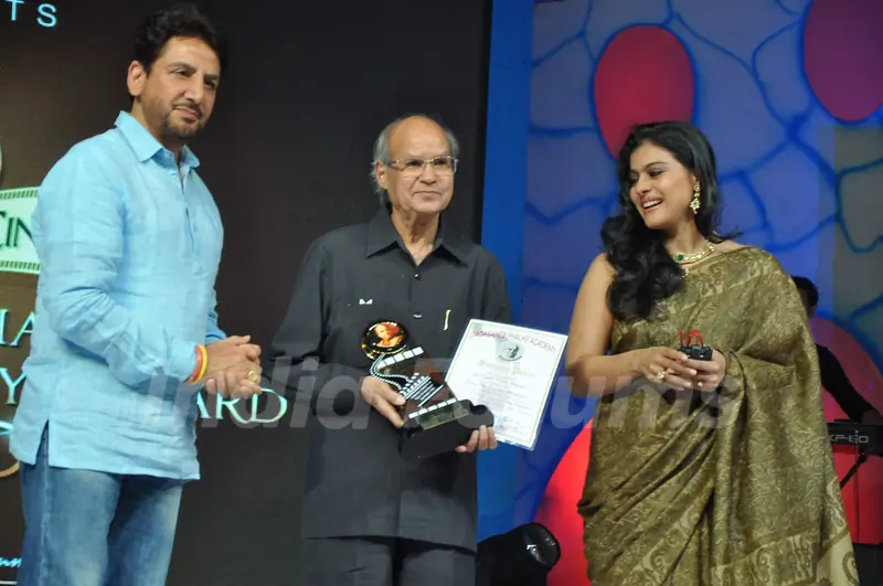 Gurdas Mann, Kamal Kumar Barjatia and Kajol at Dadasaheb Phalke Academy Awards in Mumbai