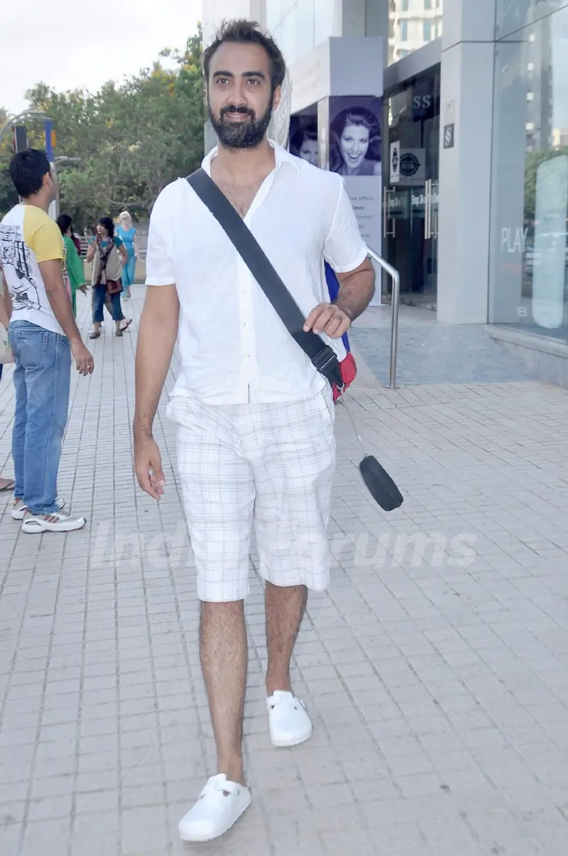 Ranvir Shorey at Fatso stars sell tickets at PVR