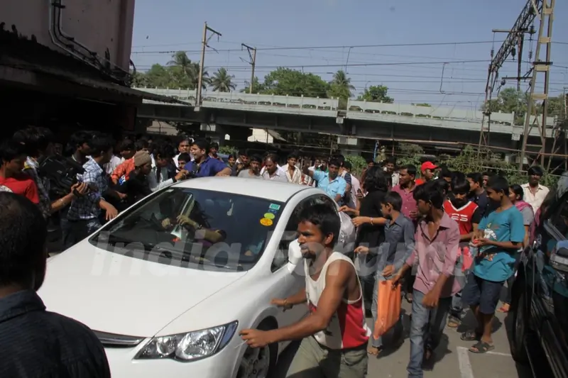 Emraan Hashmi and Esha Gupta promote 'Jannat 2' at Gaiety Theater