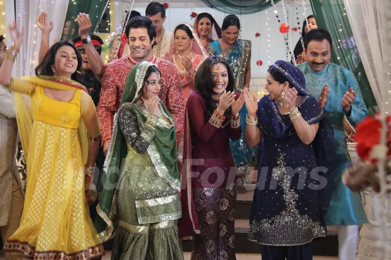 Wedding celebration on sets of Sajda Tere Pyaar Mein