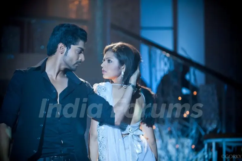 Drashti Dhami & Gurmeet Choudhary