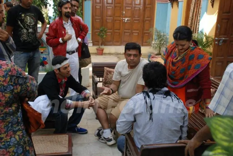 Sumit Vats and Smita Singh on sets of Hitler Didi