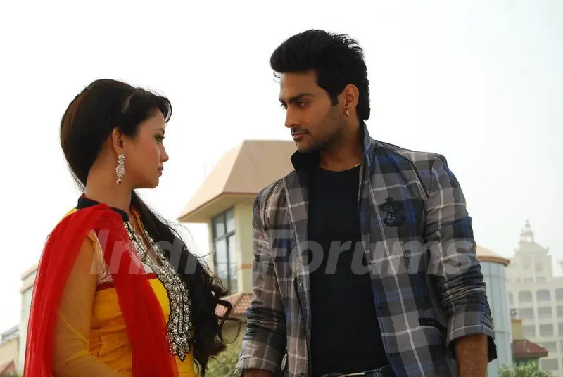 Agam and Amrit still from Amrit Manthan
