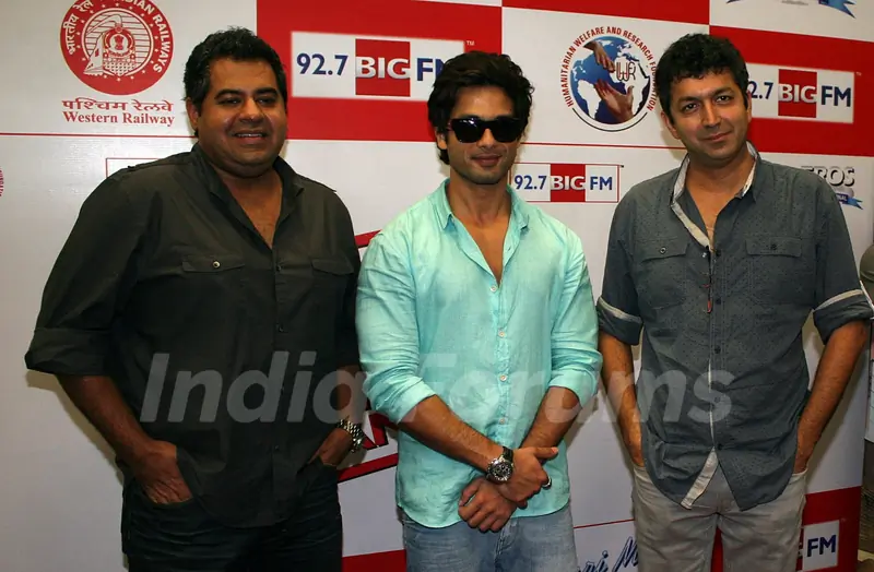 Vicky Bahri, Shahid Kapoor and Kunal Kohli promotes film Teri Meri Kahani at Big FM