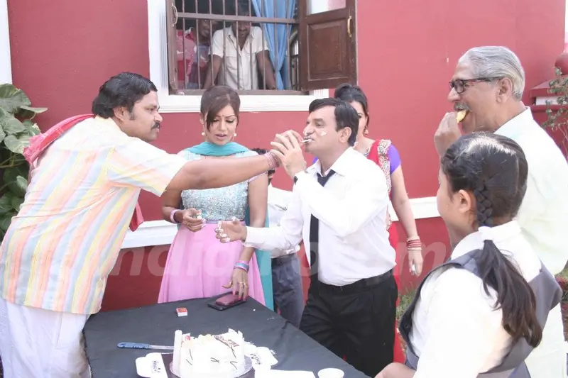 Debina Bonnerjee, Rajendra Gupta and Paresh Ganatra at Paresh's Birthday
