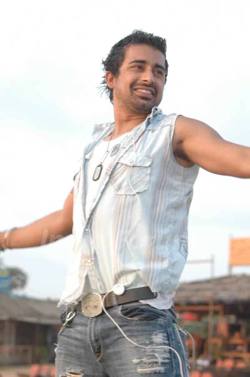 Rannvijay Singh in Toss