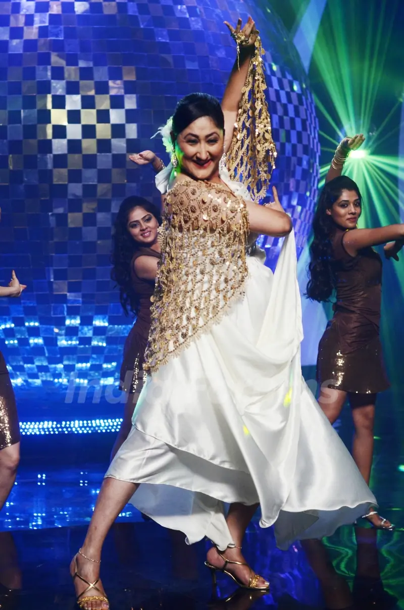 Jayati Bhatia at Jhalak Dikhhla Jaa 5 - Dancing with the stars