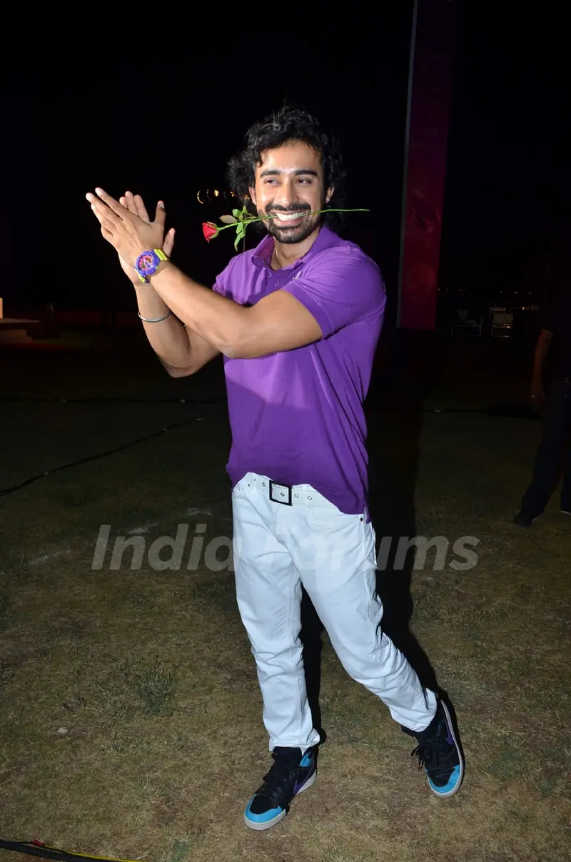 Bollywood star Ranvijay at Ponds date contest finals at Powai. .
