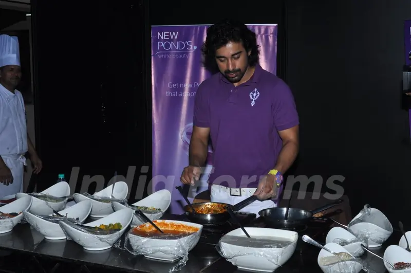 Rannvijay Singh at Ponds Date contest finals