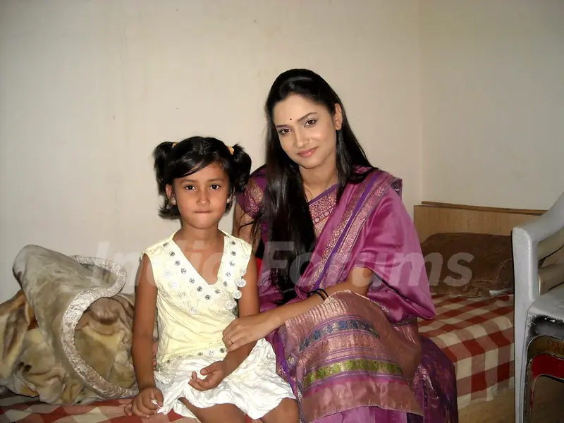 Ankita Lokhande With A Child Fan