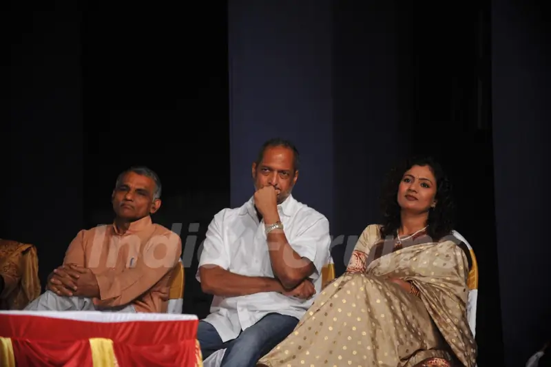 Bollywood actors Nana Patekar and Mrinal Kulkarni at press meet for movie based on Baba Amte in Dadar, Mumbai