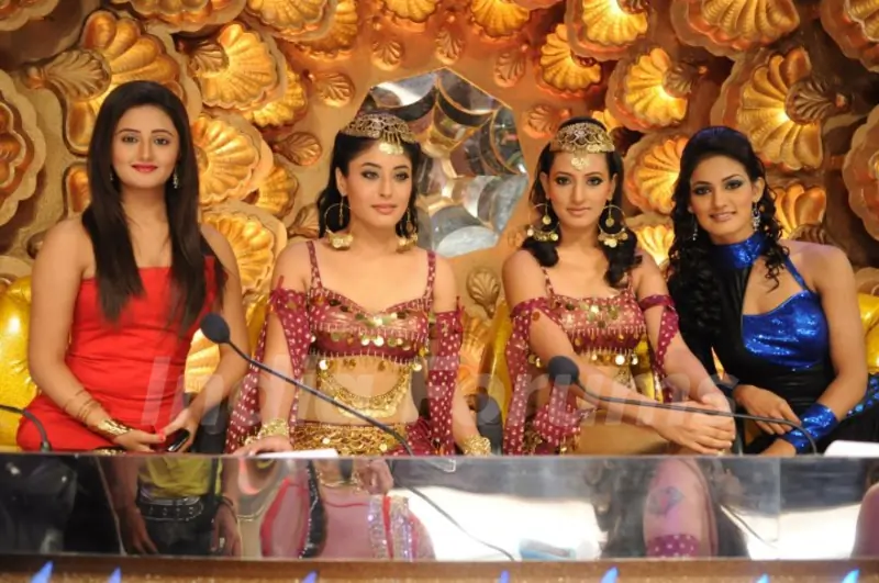 Rashmi Desai,Kritika Kamra, Additi gupta and Mukti Mohan in zara nachke dikha