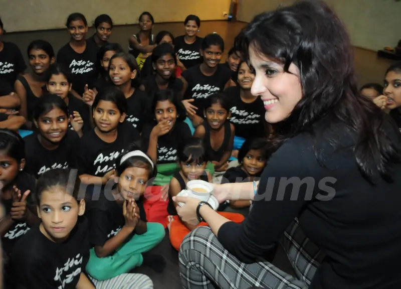 Tulip Joshi at Aanchal Gupta's Arts In Motion Studio for Rehearsals with Kids