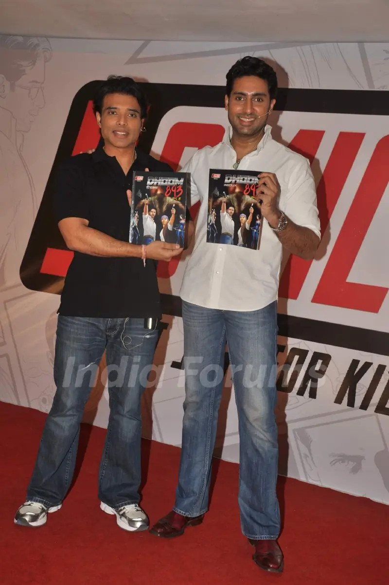 Abhishek Bachchan and Uday Chopra were spotted at the launch of Yomics