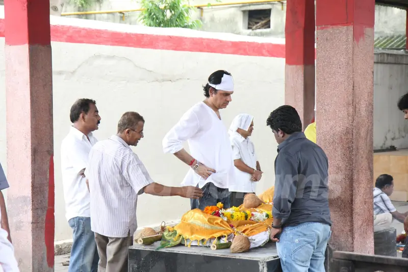 B.R Ishara Cremated at Pawan Hans Crematorium in Juhu, Mumbai
