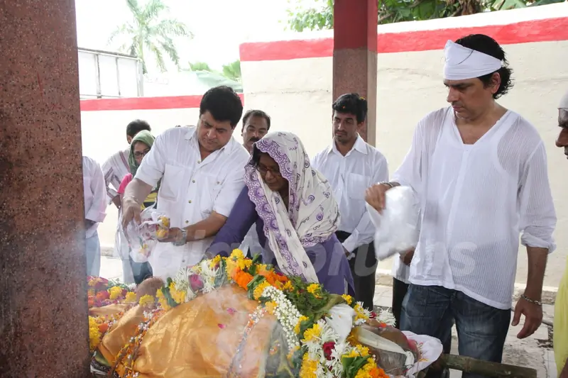 B.R Ishara Cremated at Pawan Hans Crematorium in Juhu, Mumbai