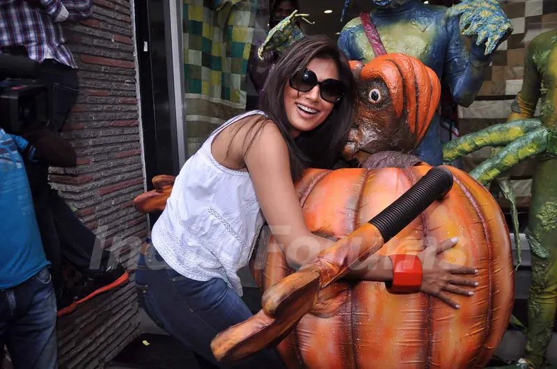Bollywood actress Chitrangada Singh promoting Joker with Aliens, Mumbai India. .