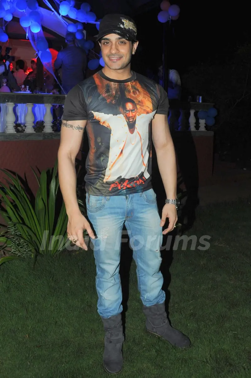 Angad Hasija at Sara Khan's Birthday Bash