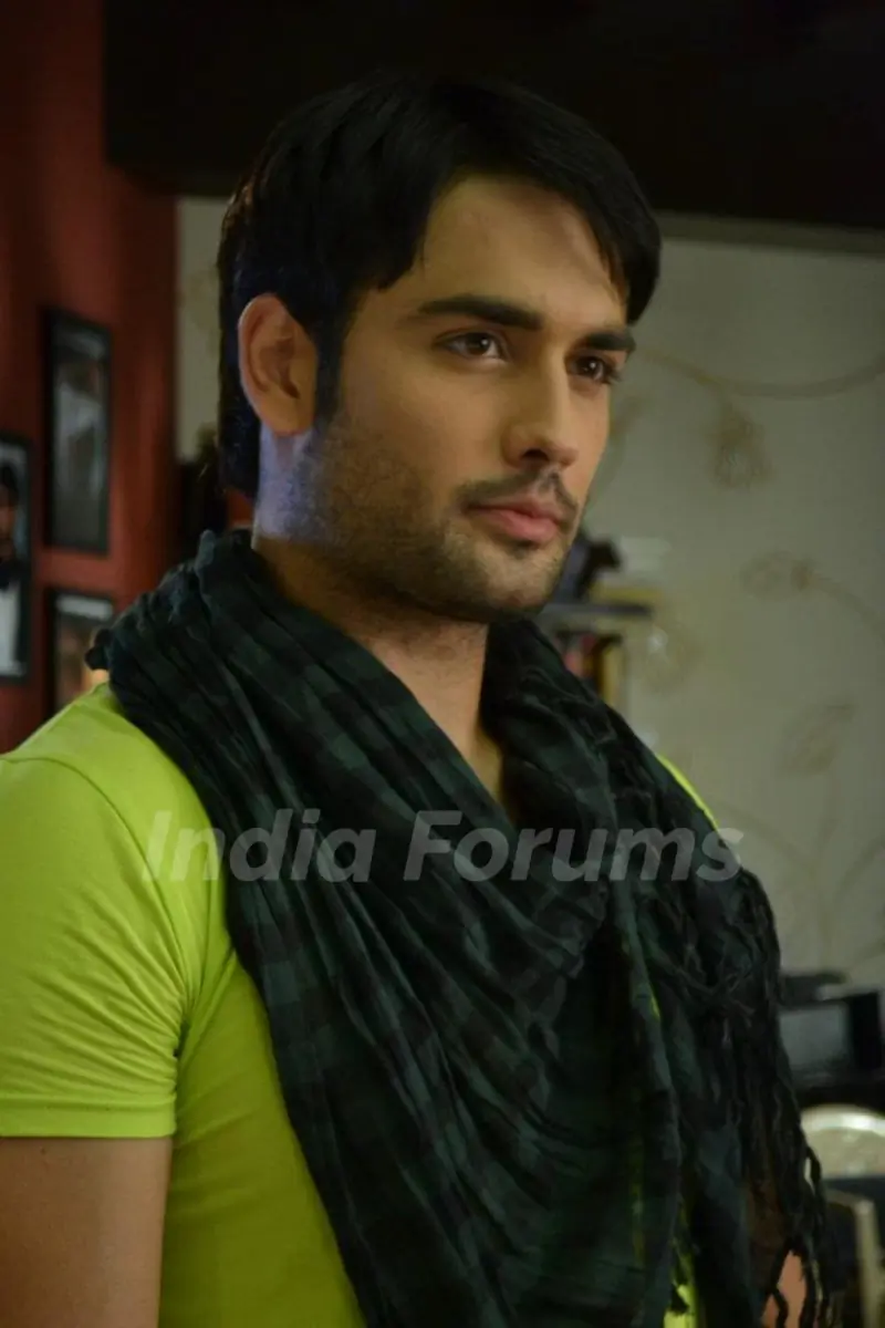 Vivian Dsena as Rk