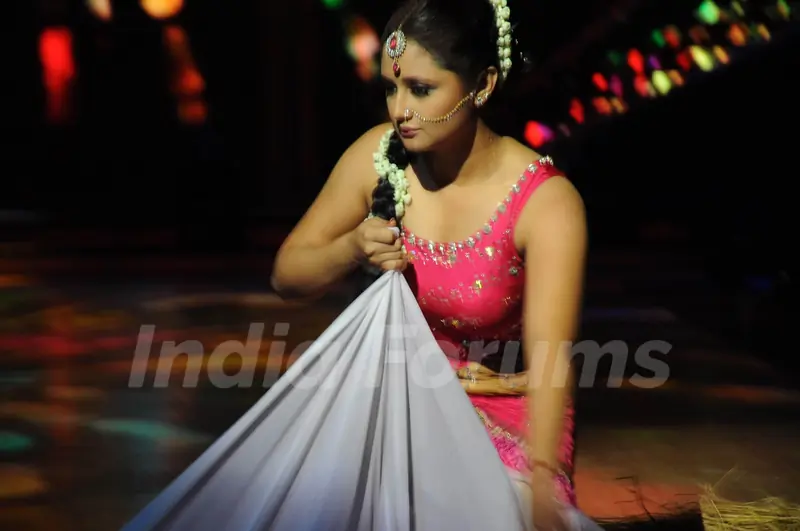 Rashmi Desai performing on the sets of Jhalak Dikhhla Jaa
